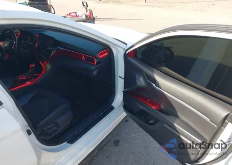 2021 Toyota Camry Se z USA, uszkodzony, nr VIN 4T1T11AK2MU512949